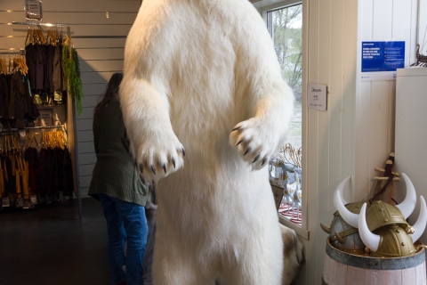 7D_5600